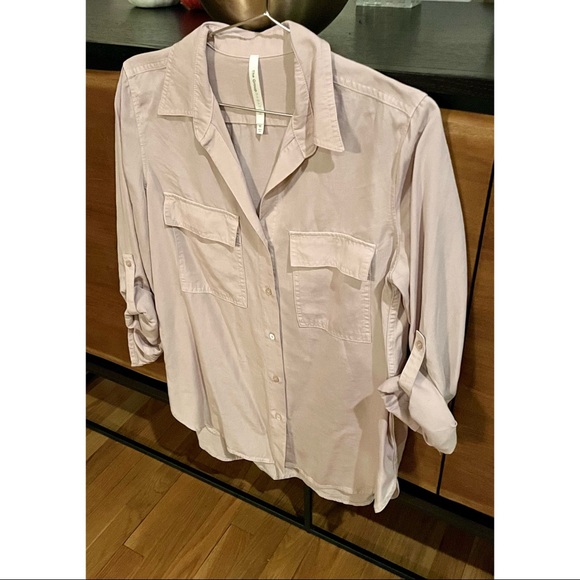 ❌SOLD❌ Aritzia The Group By Babaton Utility Button-Up - Picture 3 of 3